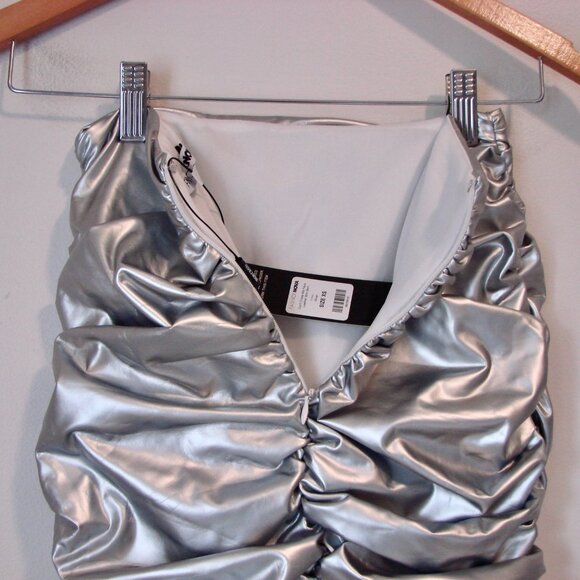 Fashion Nova Silver Mini Skirt Don't Cross Me Faux Leather Club Party NEW NWT XS - Picture 11 of 11